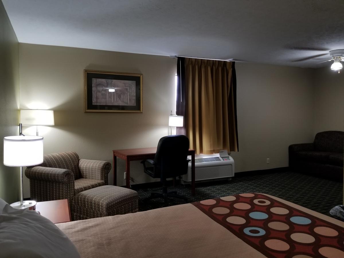 Hotel Super 8 By Wyndham Bellefontaine Zewnętrze zdjęcie