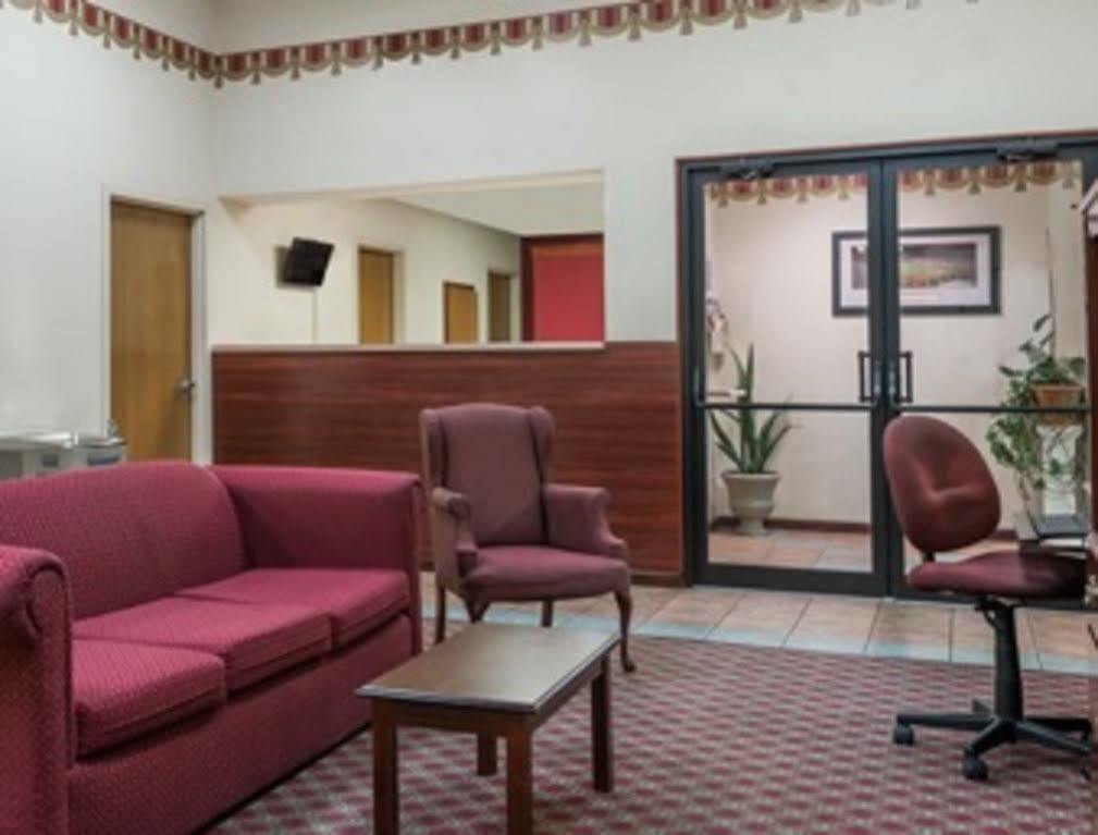 Hotel Super 8 By Wyndham Bellefontaine Zewnętrze zdjęcie