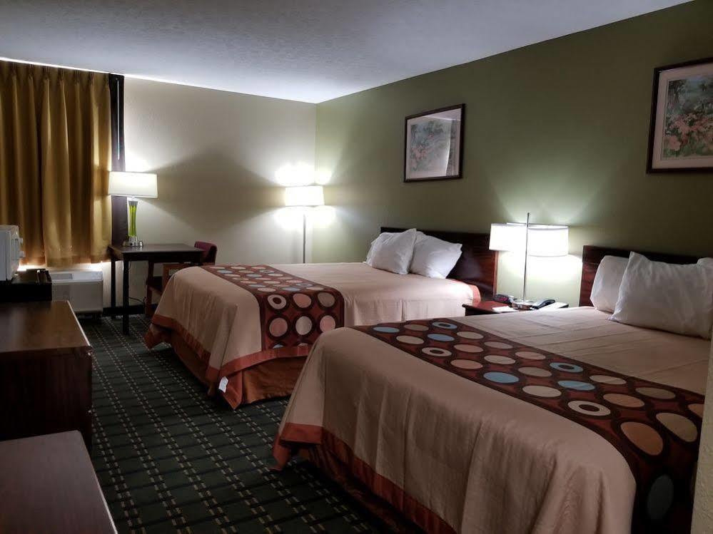 Hotel Super 8 By Wyndham Bellefontaine Zewnętrze zdjęcie